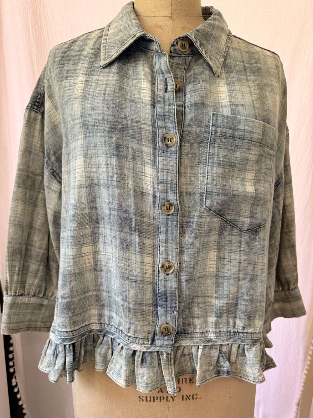 Miss Me Faded Plaid Button-up Top Sz M